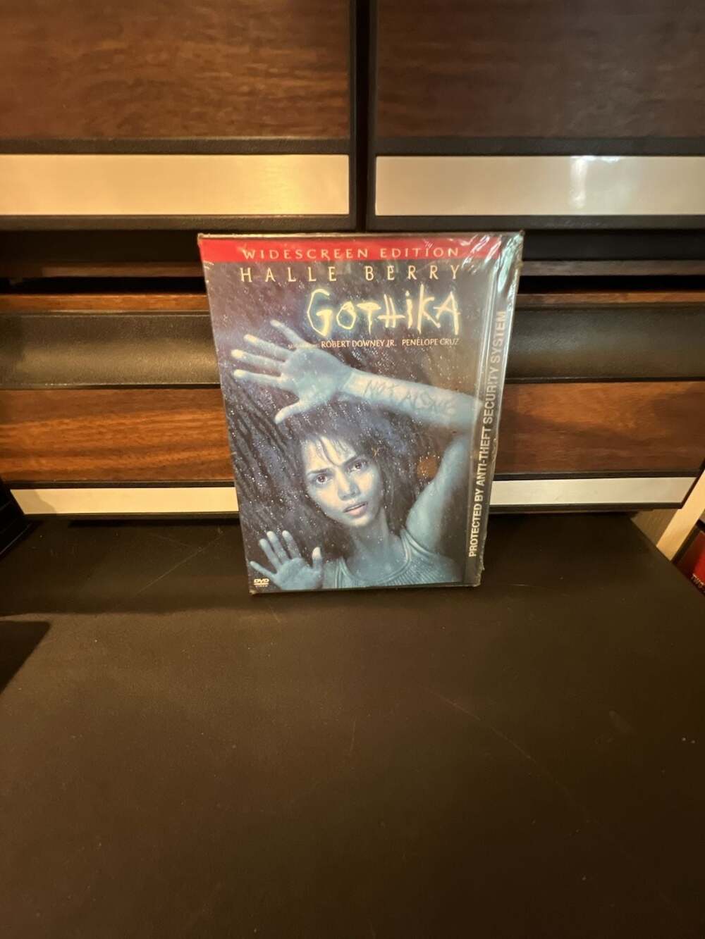 Gothika (2003) DVD Widescreen Edition Starring Halle Berry